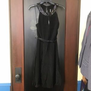 Sleeveless black dress by NafNaf